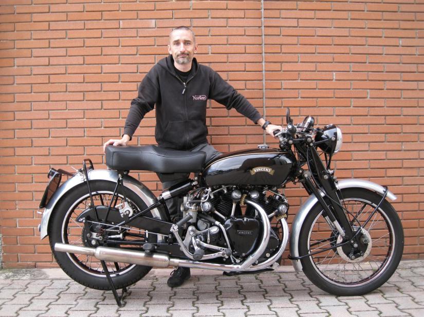 Vincent Black Shadow 1000 1953